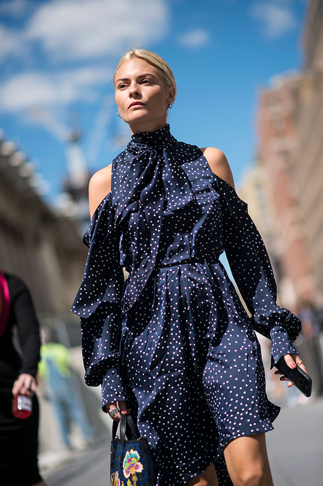 Что носят на Неделе моды в Нью-Йорке: 4 часть (фото 24)