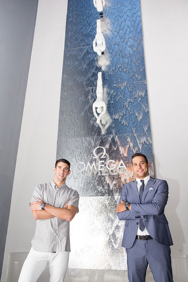 Майкл Фелпс и Чад ле Кло Майкл Фелпс и другие олимпийские пловцы в доме OMEGA (фото 4)