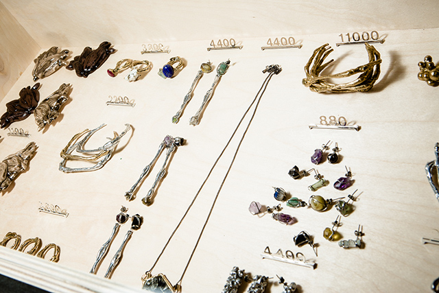 Искусство и мода: украшения к выставке Луиз Буржуа (фото 2)