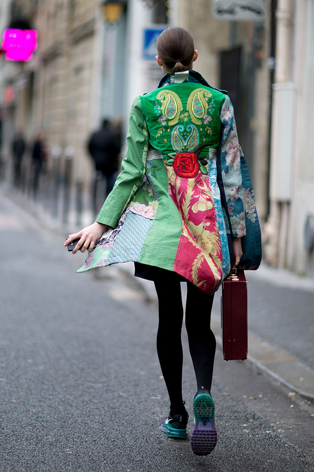 Неделя моды в Париже, осень-зима 2016: street style. Часть 1 (фото 21)