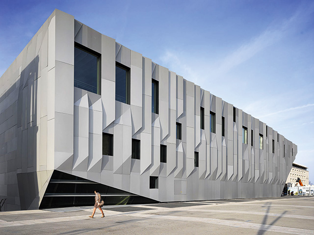 Золотые звуки: архитектура для музыки (фото 7)