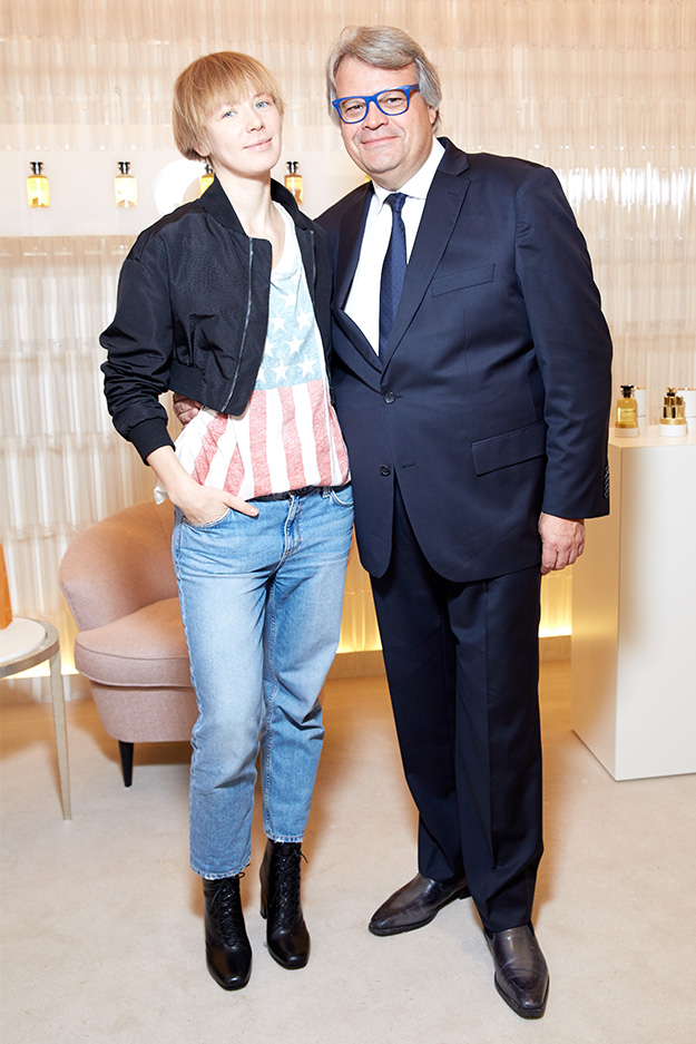 Вика Газинская и Жак Кавалье Бельтруд Открытие парфюмерного корнера Louis Vuitton в ЦУМе (фото 2)