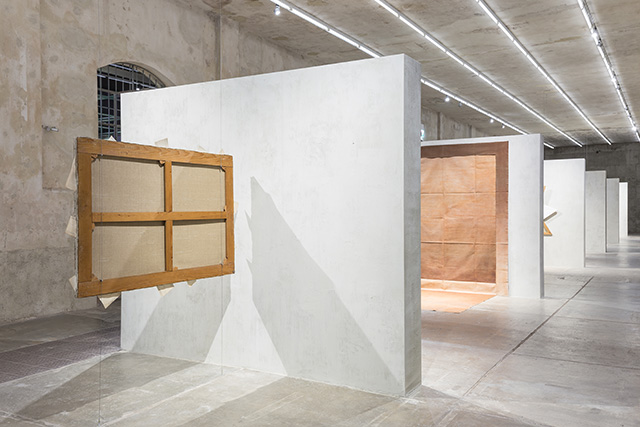 Показать все, что скрыто: выставка Recto Verso в Фонде Prada (фото 1)