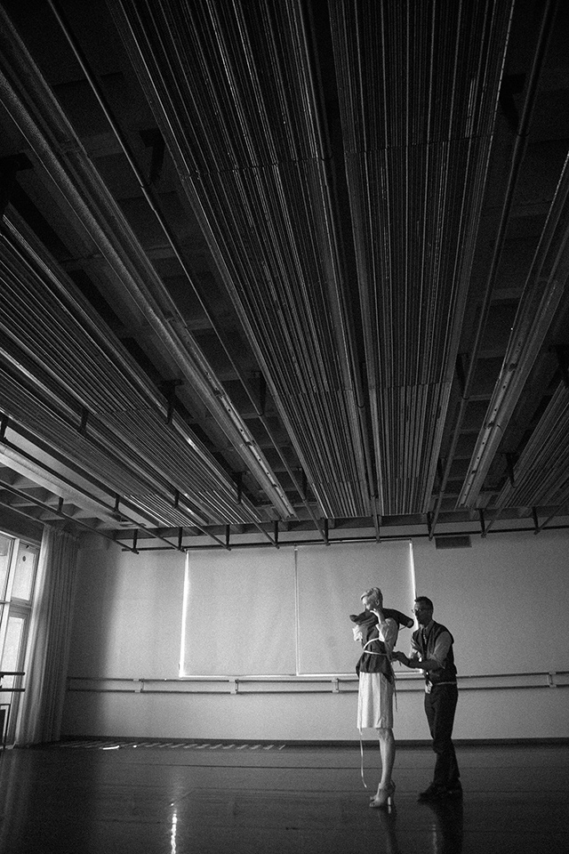 Тильда Суинтон выпустит книгу о себе и перформансах Оливье Сайяра (фото 1)