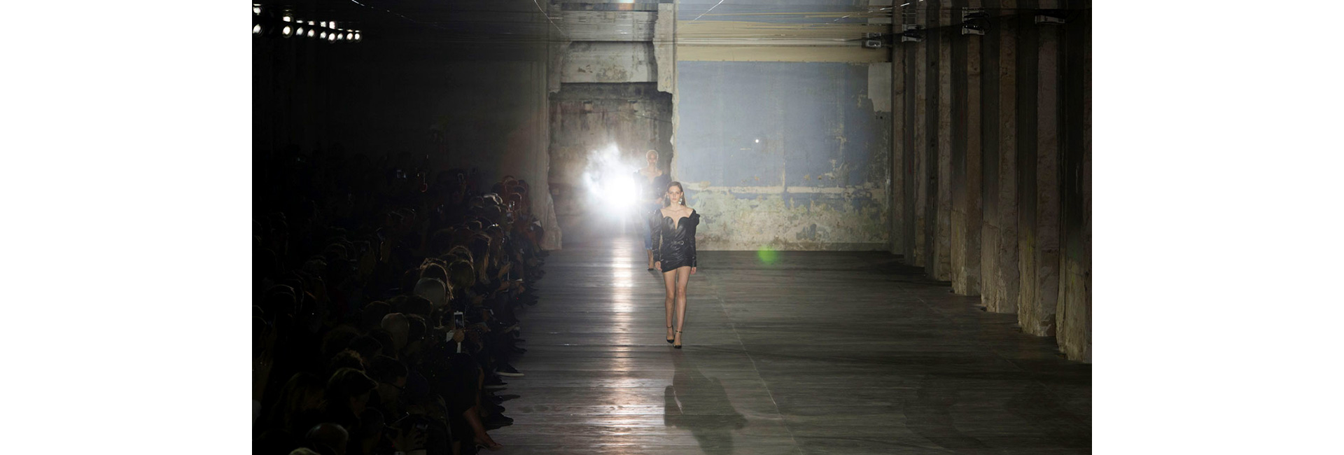 10 лучших показов недели моды в Париже (фото 3)