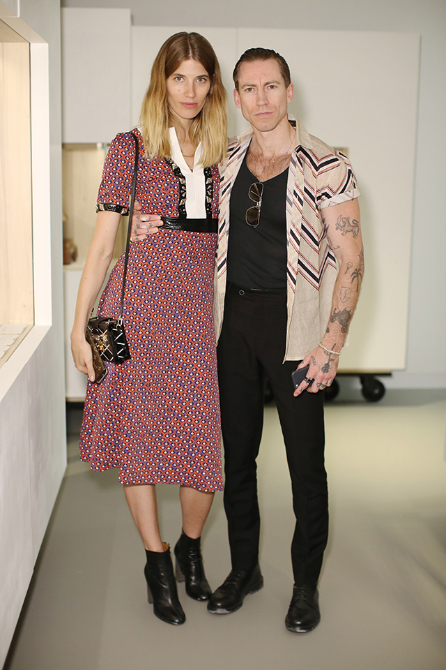 Вероника Хильбраннер и Джастин О'Ши Открытие нового выставочного пространства Galerie Louis Vuitton (фото 5)