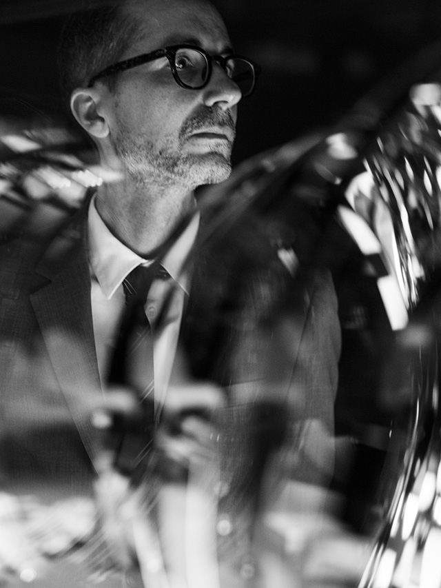 Эрве Микаэлофф Выставка в честь юбилея Hennessy: "Куратору нужно уметь "защитить" художников и артистов" (фото 2)