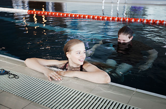 Никита Ефремов и Александра Бортич в клипе Smash и группы "Моя Мишель" (фото 4)