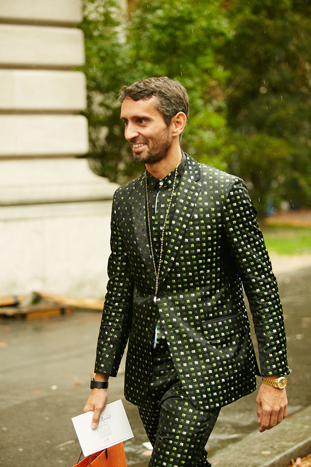 Неделя моды в Париже, весна-лето 2016: street style. Часть 4 (фото 12)