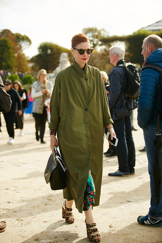 Неделя моды в Париже, весна-лето 2016: street style. Часть 4 (фото 33)