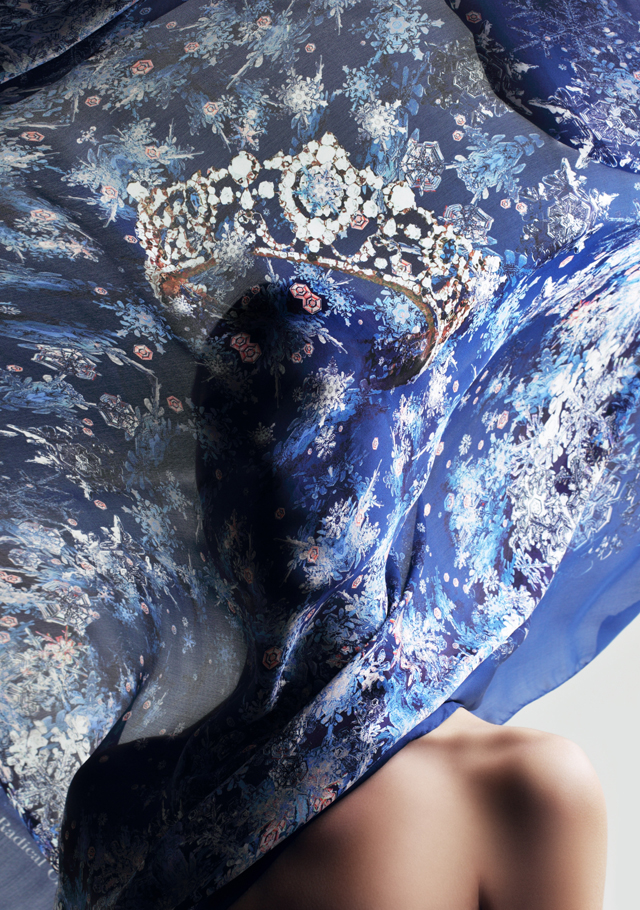 5 необычных способов носить платок в новом лукбуке Radical Chic (фото 1)