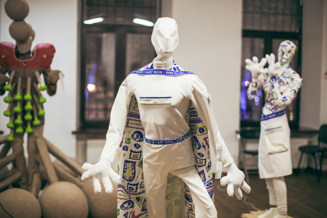 Как должны выглядеть слуги искусства: выставка "Образы музея" (фото 3)