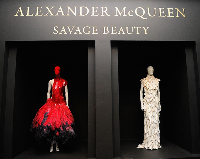 Выставка Alexander McQueen: Savage Beauty приедет в Лондон (фото 1)