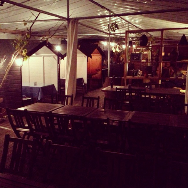 Skylodge: бар-ресторан в хижине лесоруба (фото 7)