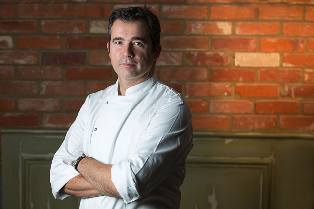 Адриан Мартин