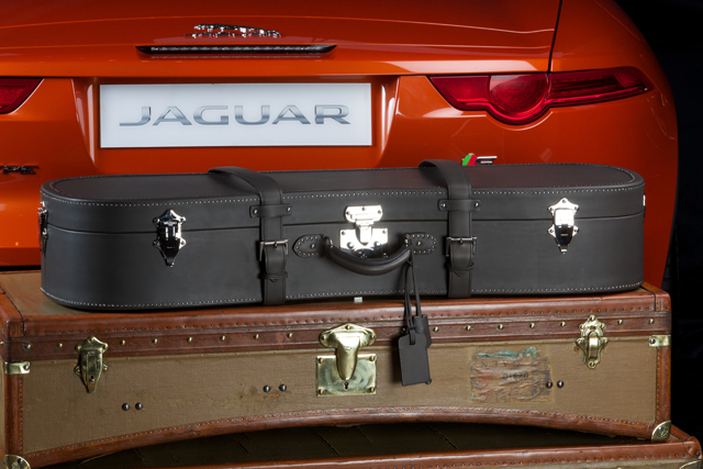 Объект желания: чемодан Moynat для Jaguar F-Type (фото 3)