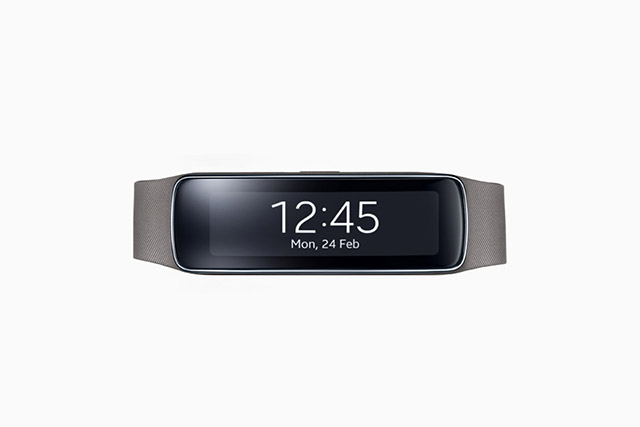 Объект желания: новый фитнес-браслет Samsung Gear Fit (фото 3)
