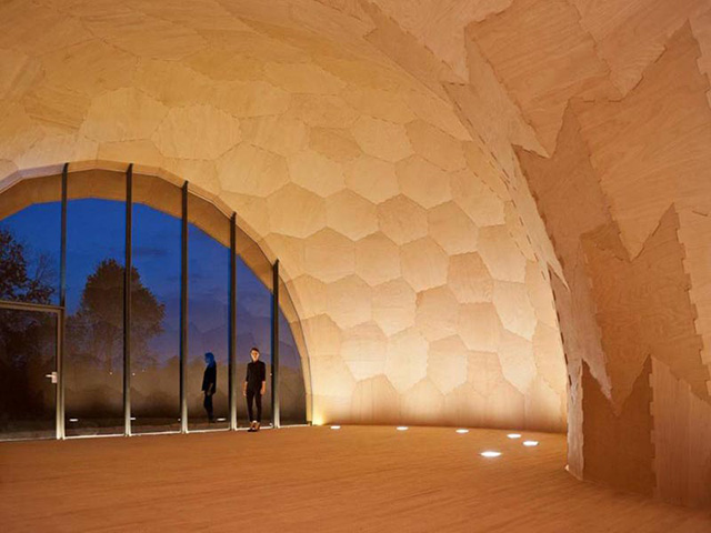 Выставочный зал из деревянных сот в Университете Штутгарта (фото 2)