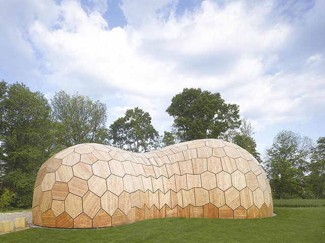 Выставочный зал из деревянных сот в Университете Штутгарта (фото 5)