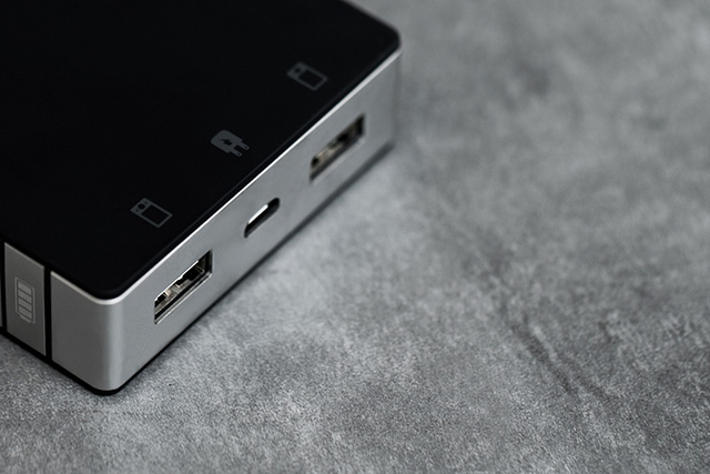 Новая коллекция разноцветных зарядных устройств от Morphie (фото 4)