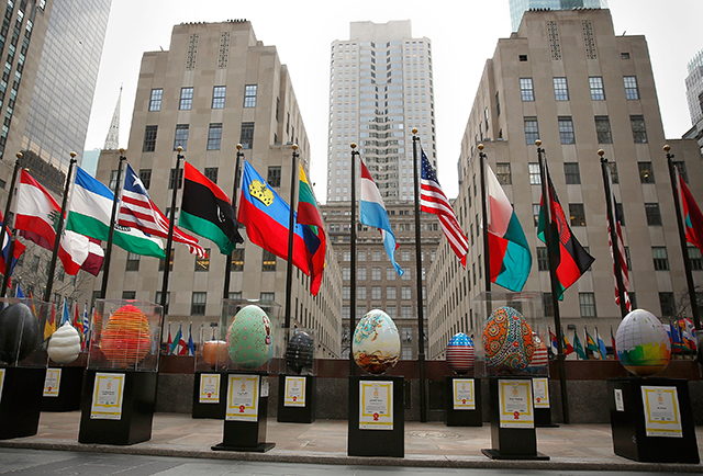 Яйца Faberge к Пасхе выставили в Рокфеллер-центре (фото 1)