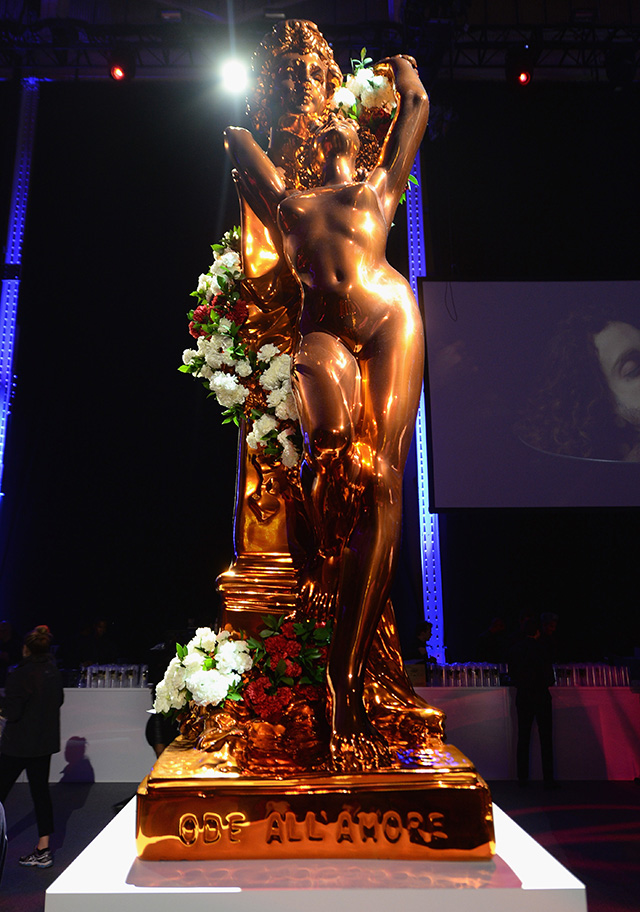 Леди Гага организовала выставку в Нью-Йорке (фото 9)