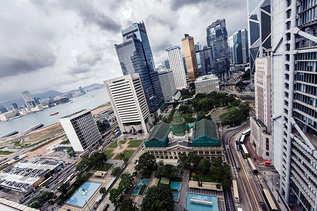 Такой вид открывается с руфтоп-бара Sevva Путевые заметки: Гонконг (фото 21)