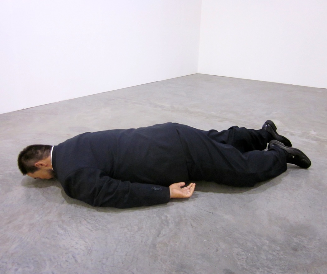 Хэ Сяньгуй. Tribute To Ai Weiwei, 2012 Аслан Гайсумов вышел в финал Future Generation Art Prize (фото 4)