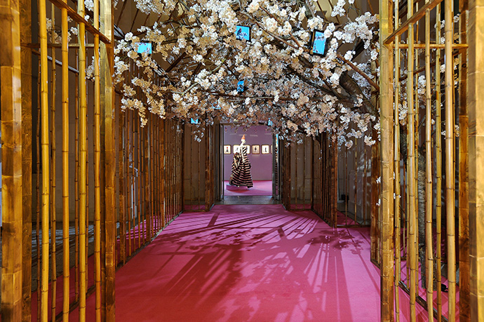 Обзор Buro 24/7: Schiaparelli couture осень-зима 2013/14 (фото 1)