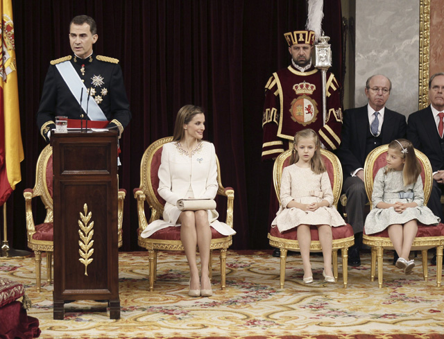 Фелипе VI официально стал королем Испании (фото 6)