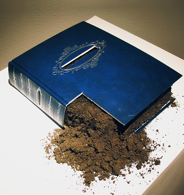 Аслан Гайсумов. "Версий строить не будем", 2012 Аслан Гайсумов вышел в финал Future Generation Art Prize (фото 1)