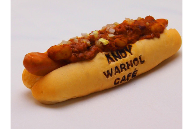 В Токио открылось pop-up-кафе Энди Уорхола (фото 4)