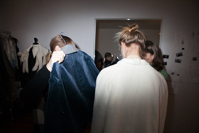 Шарф-лиса: Vika Gazinskaya VS Marc Jacobs (фото 7)