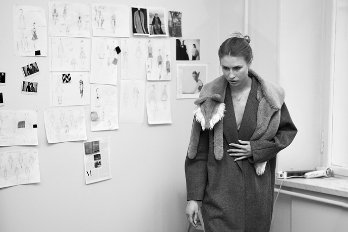 Шарф-лиса: Vika Gazinskaya VS Marc Jacobs (фото 10)