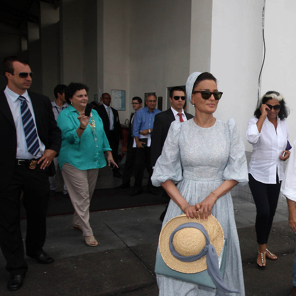 Шейха Моза в Бразилии в платье Ulyana Sergeenko (фото 1)