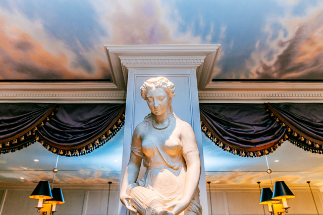 В Сохо открылся новый салон Ladurée (фото 3)