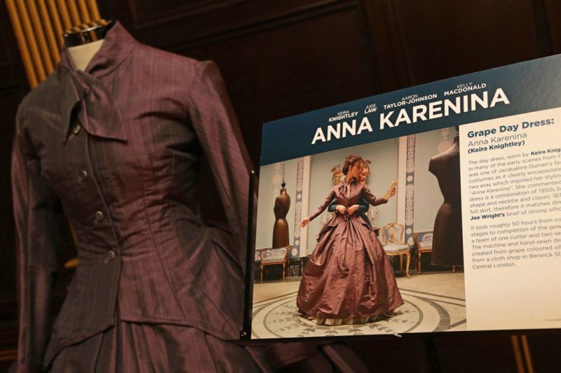 Костюмы из "Анны Карениной" выставлены в Ричмонде (фото 2)