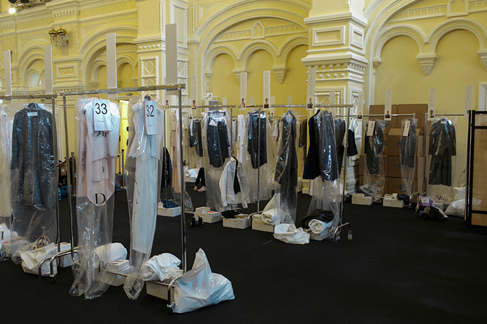 Buro 24/7 за кулисами показа Dior в ГУМе (фото 4)