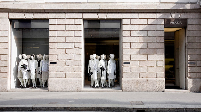 Директор моды W Magazine оформит бутик Prada (фото 1)