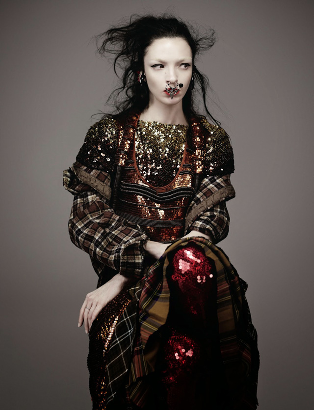 Мариякарла Босконо в съемке для весеннего Dazed (фото 6)