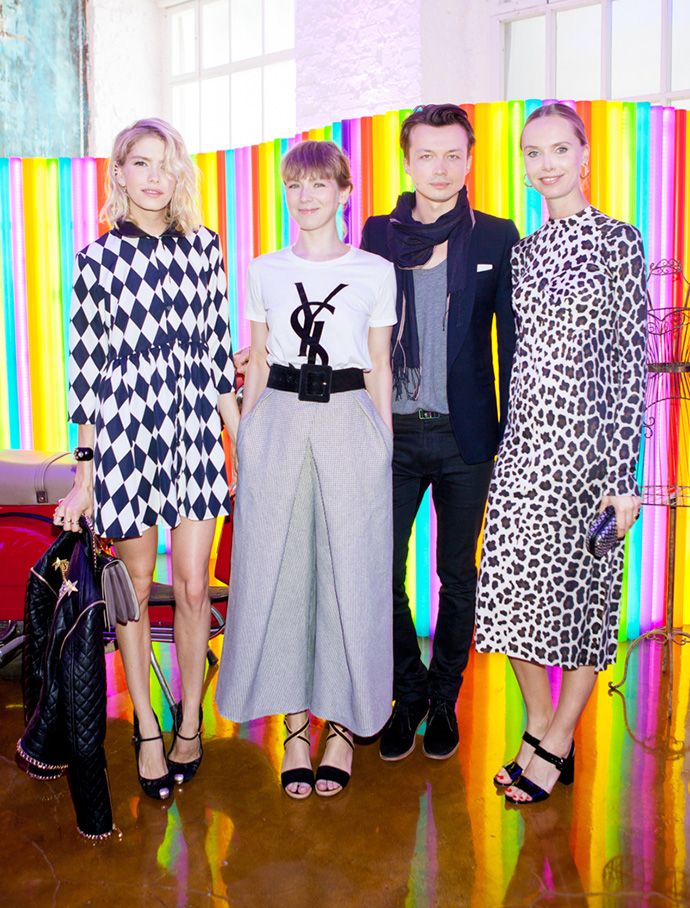 Елена Перминова, Вика Газинская, Герман Ларкин и Илона Столье Елена Перминова, Вика Газинская, Герман Ларкин и Илона Столье