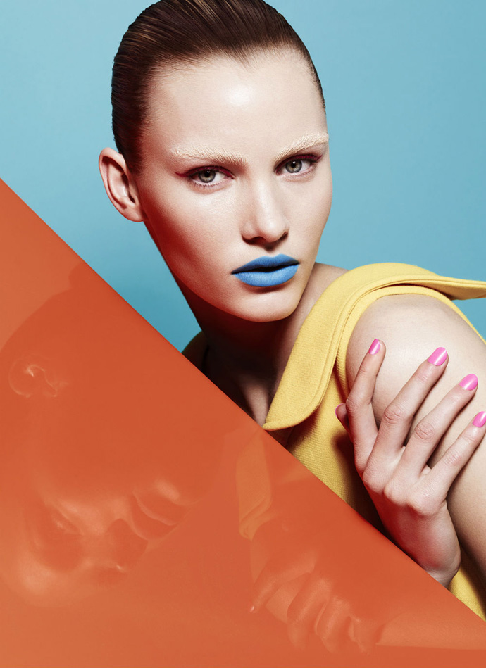 Эмили Бейкер в съемке Color Blocking (фото 1)