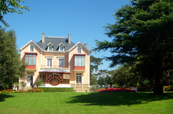 Под сенью девушек в цвету: выставка Dior Impressions (фото 5)