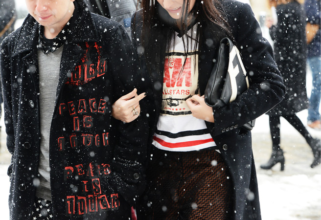 Неделя высокой моды в Париже. Streetstyle. Часть I (фото 7)