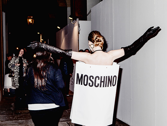 Moschino, осень-зима 2014: backstage (фото 6)
