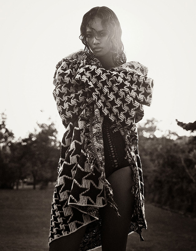 Малаика Ферт в съемке для летнего Porter (фото 12)