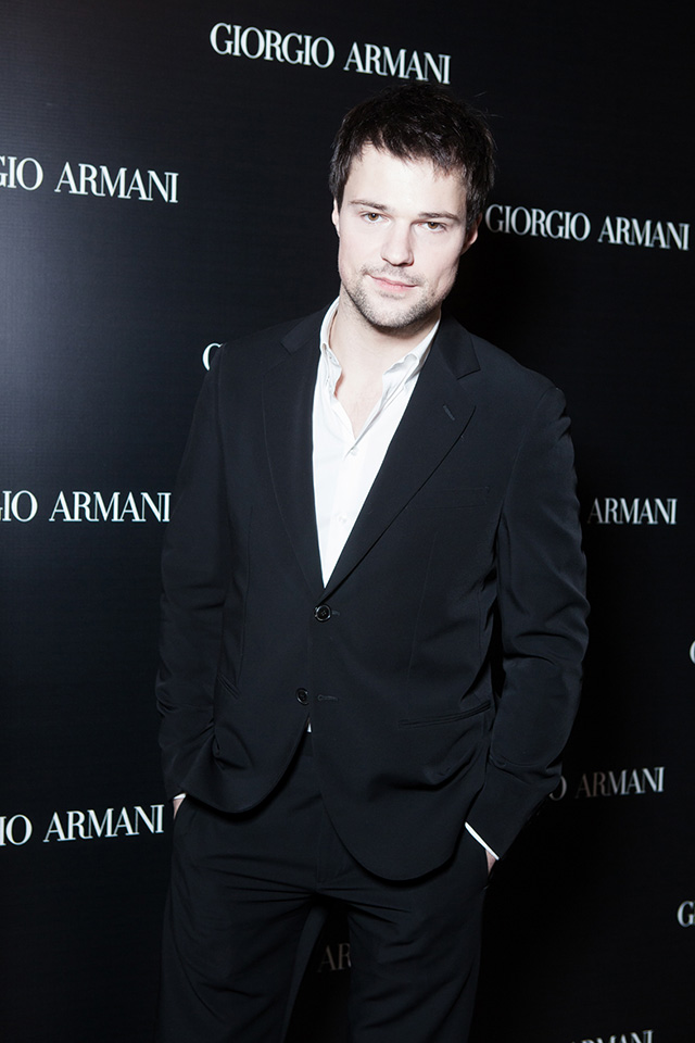 Данила Козловский Открытие бутика Giorgio Armani в Санкт-Петербурге (фото 10)