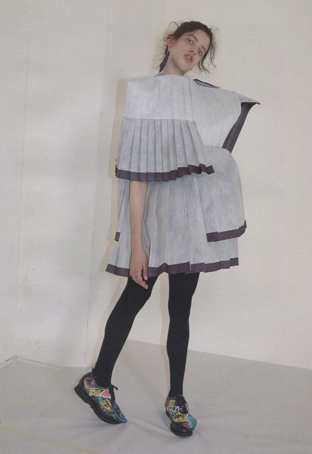 Лили Макменами в объективе Юргена Теллера для System (фото 1)