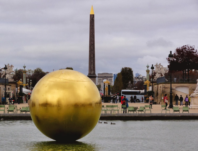 Джеймс Ли Байерс. "Золотой шар" Дизайнер Иссей Мияке станет первым участником нового проекта Cartier (фото 2)