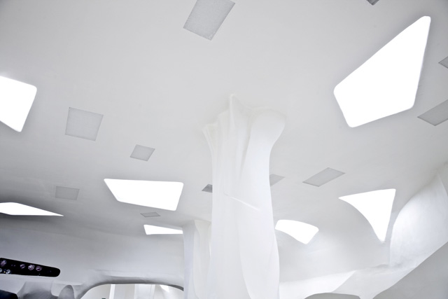 Эксклюзив Buro24/7: backstage Christian Dior, весна 2014 (фото 1)